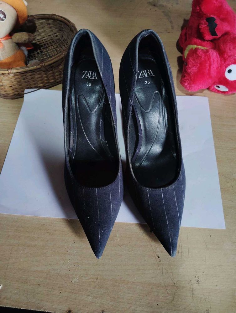 Zara Pinstripe Pointed-Toe Heels - Size 35