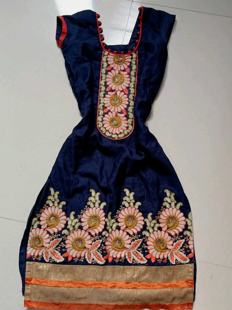 Elegant Embroidered Kurta