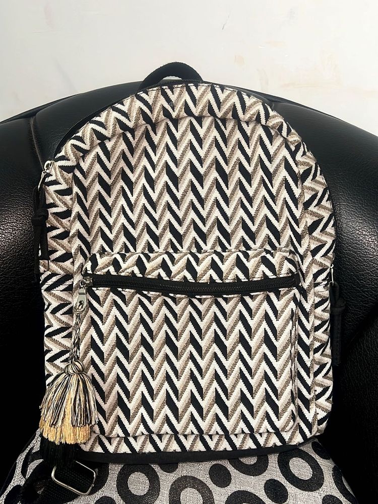 Black &amp; Beige Printed Backpack