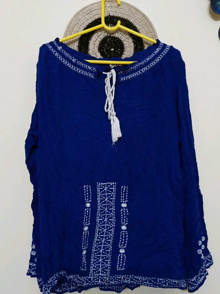 WOMEN&#39;S TOP