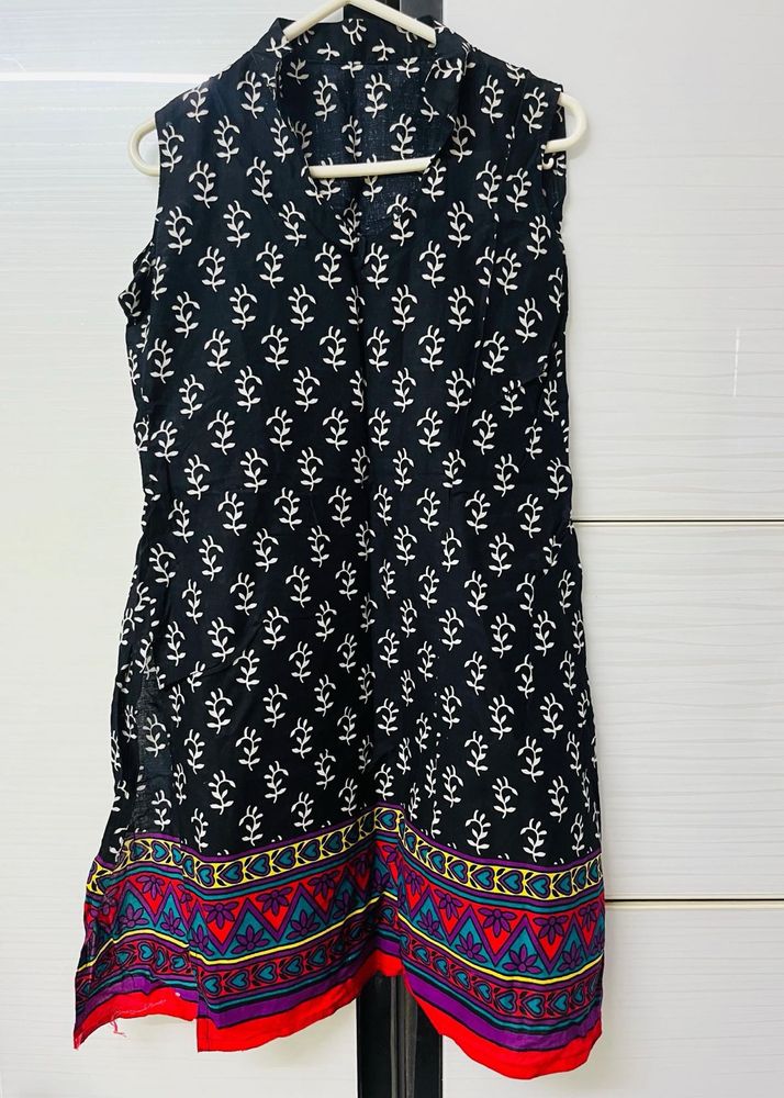 Sleeveless Printed Tunic