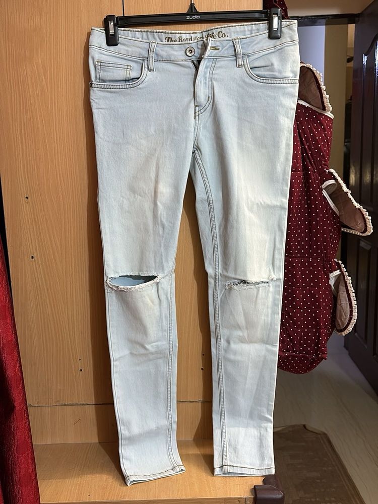 Light Wash Ripped  Jeans