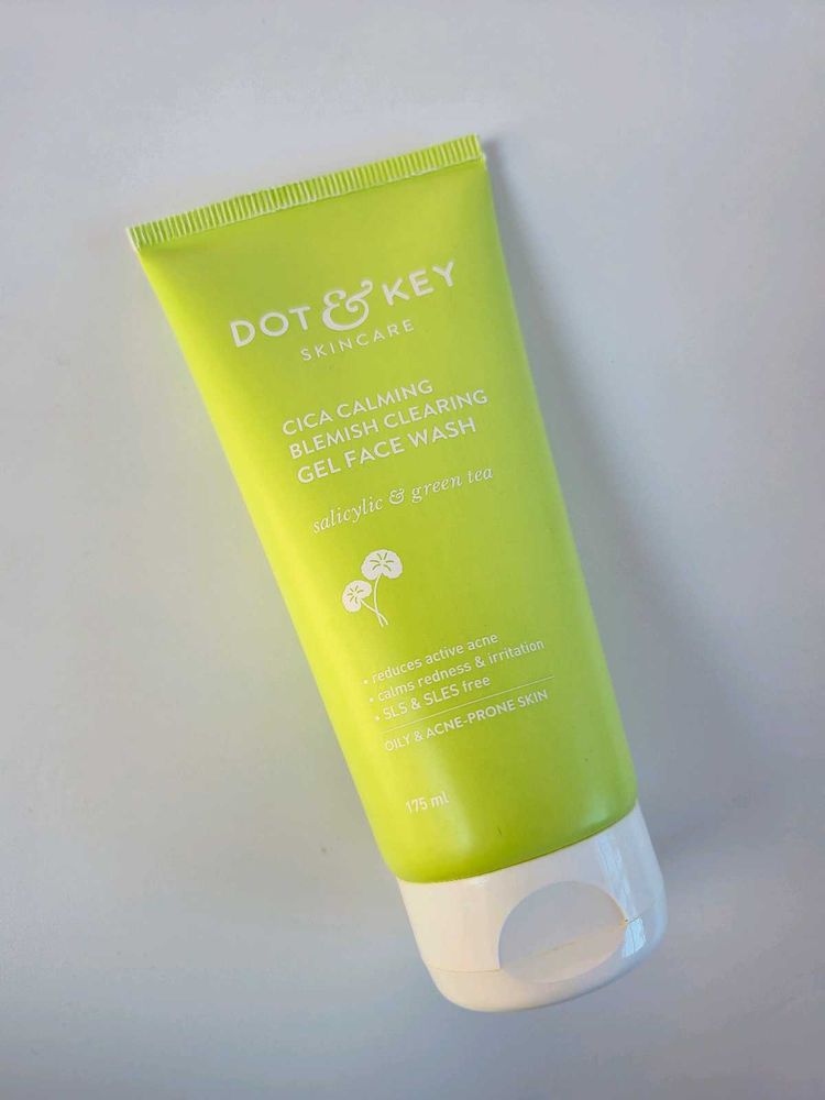 Dot &amp; Key Cica Face Wash