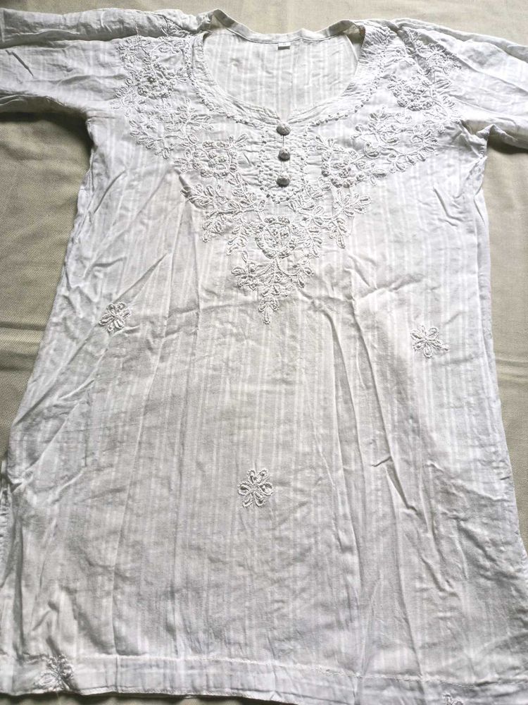 Short Chikenkari Kurta