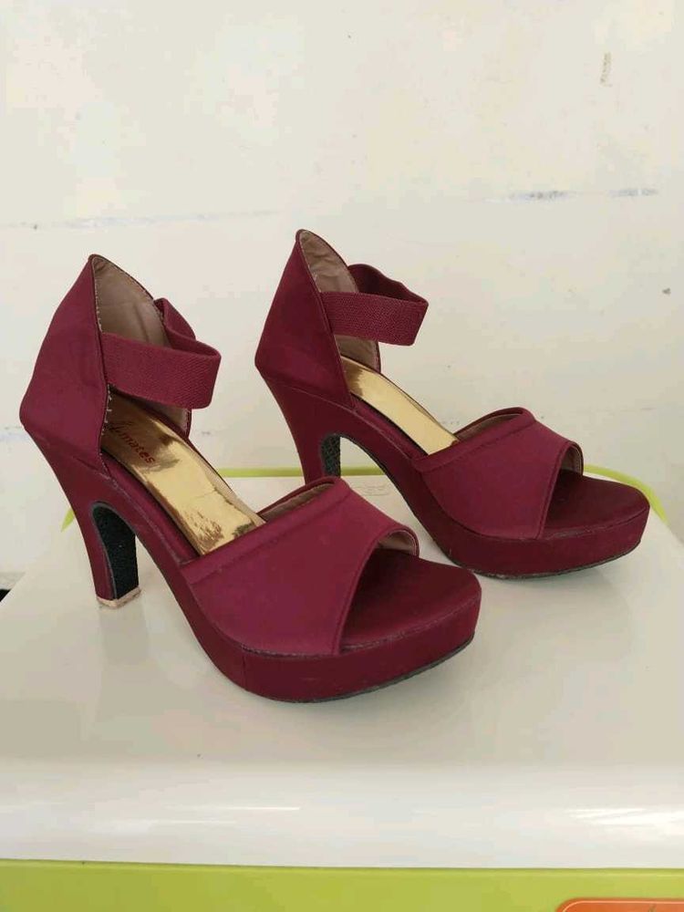 Burgundy 👠👠👠👠👠 Heels