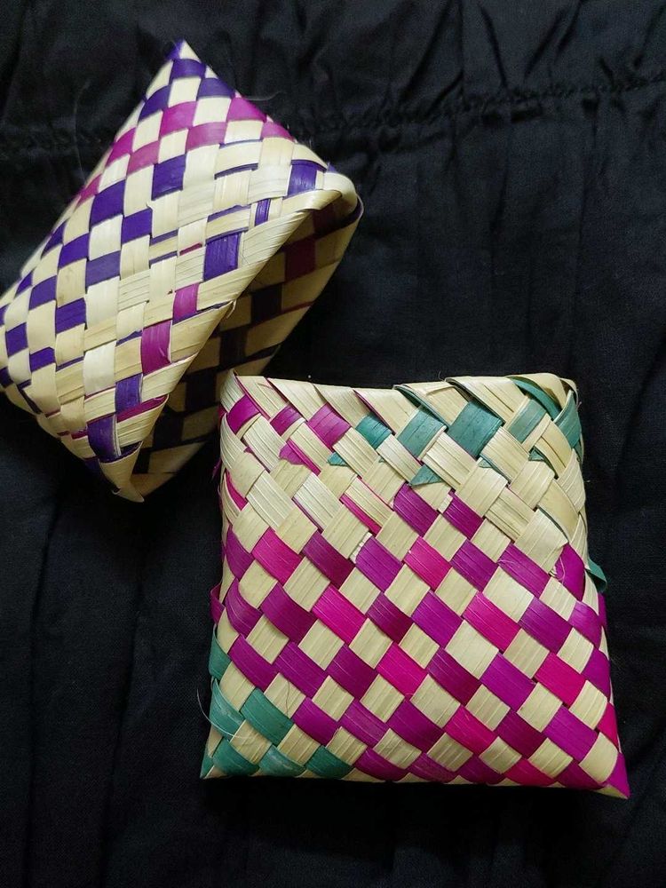 Reed jewellery pouch from Sri Lanka