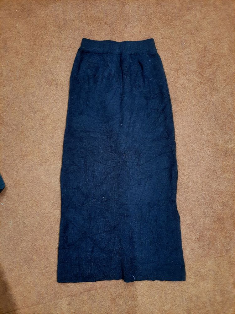 Black Woollen Skirt With Side Slit