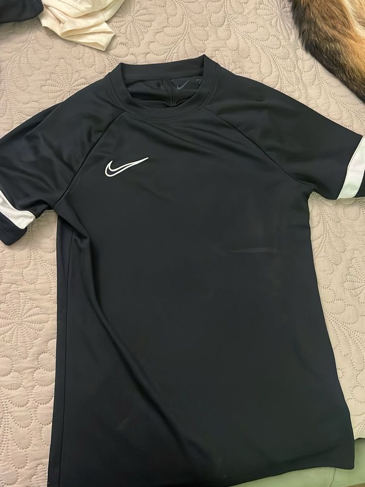 Nike Dri Fit Tshirt