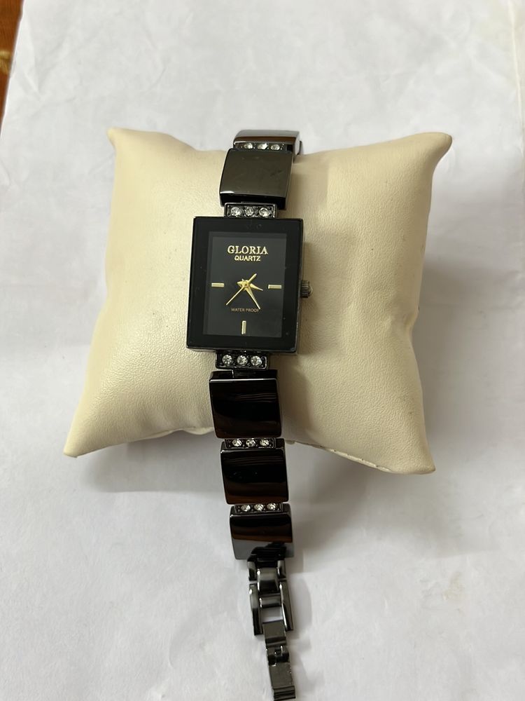 Gloria Quartz Stainless Steel Back Water Proof Wrist Watch