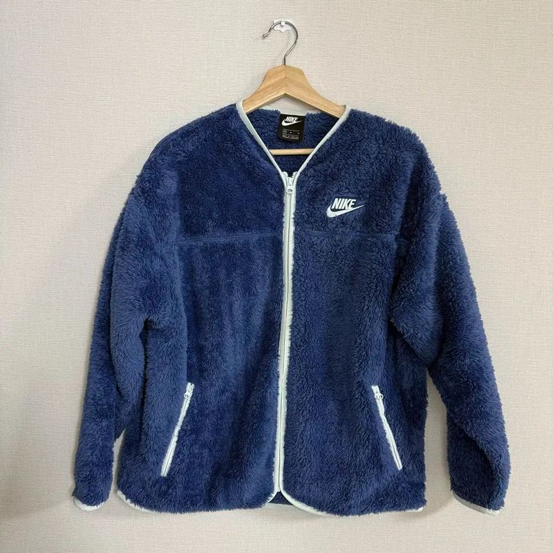Nike Fleece Jacket - Cozy &amp; Stylish