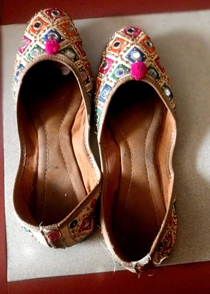 Embroidered Ethnic Flats