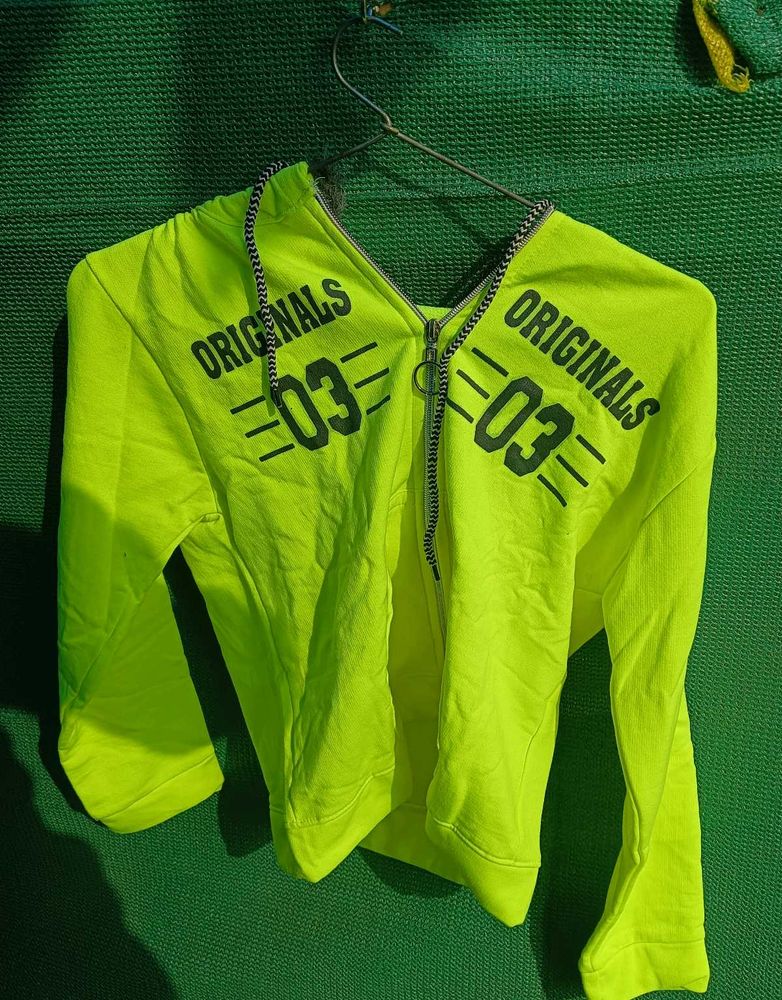 Green Originals Zip-Up Hoodie (free size upto M)