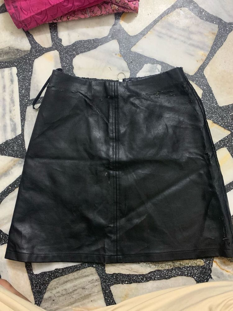 Black Faux Leather Mini Skirt✨