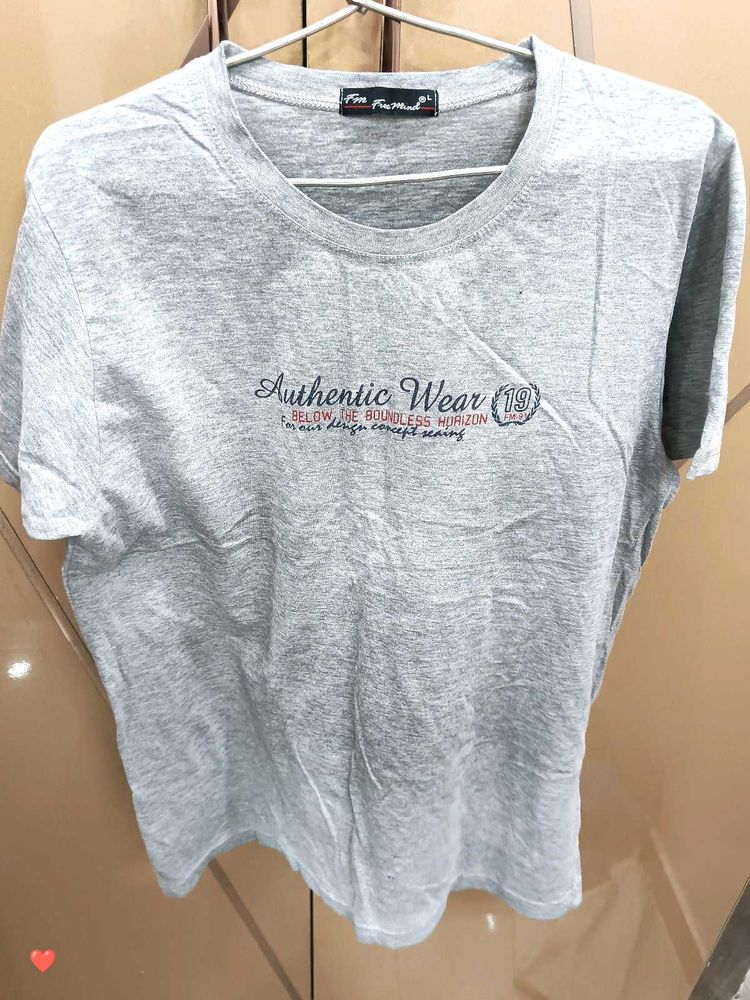 Grey tshirt