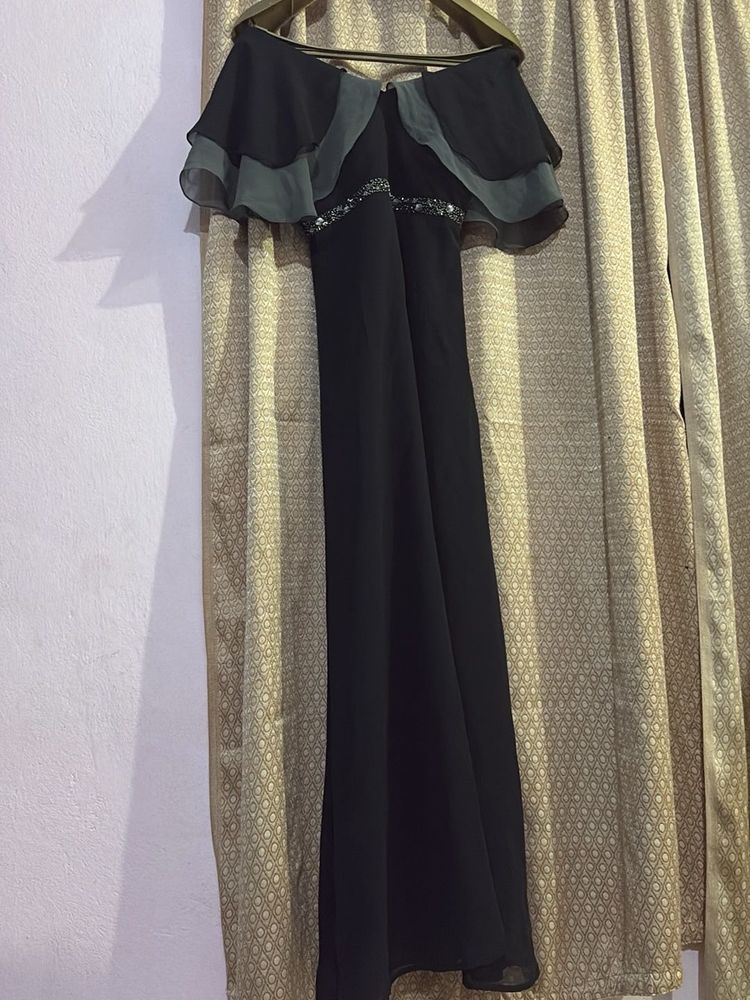 Elegant Black Maxi Dress