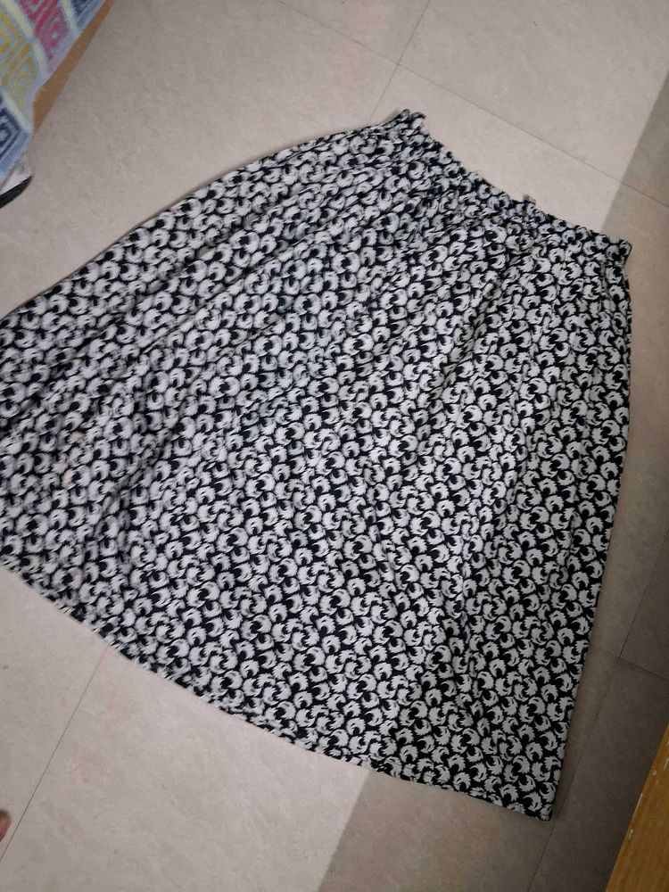 Patterned Midi Skirt