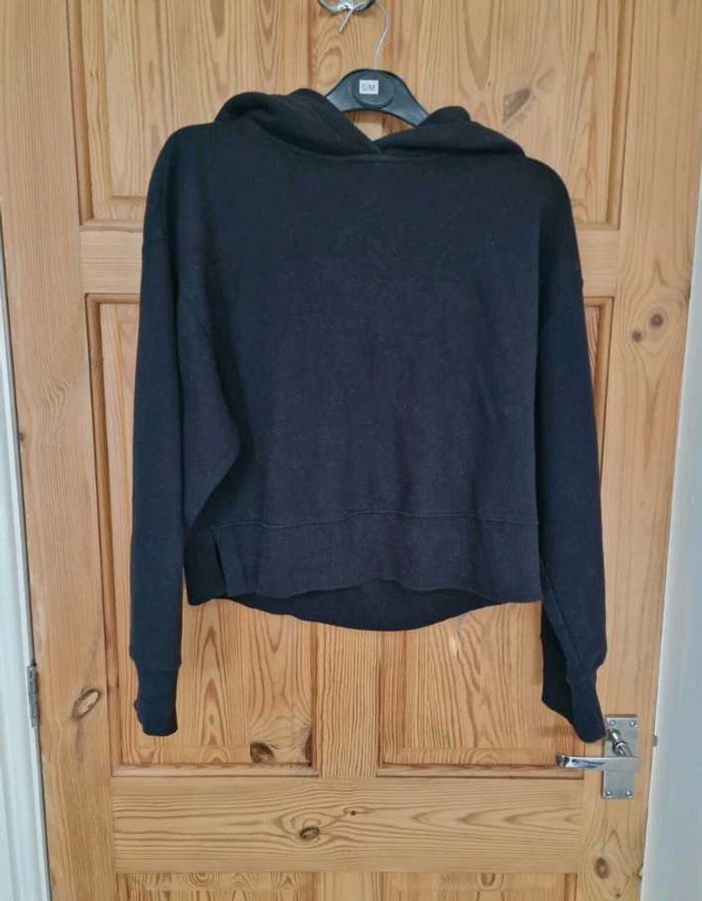Zara Size  Medium Black Crop Top Hoodie Sweatshirt