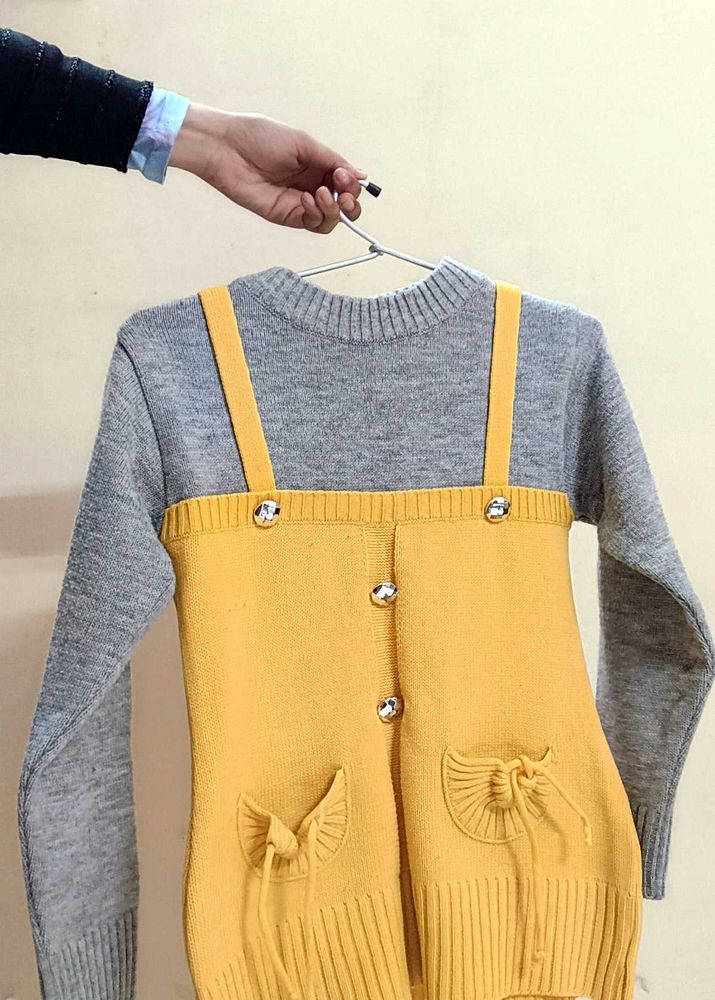 Yellow 💛 And Gray 🩶 Belt Sweater