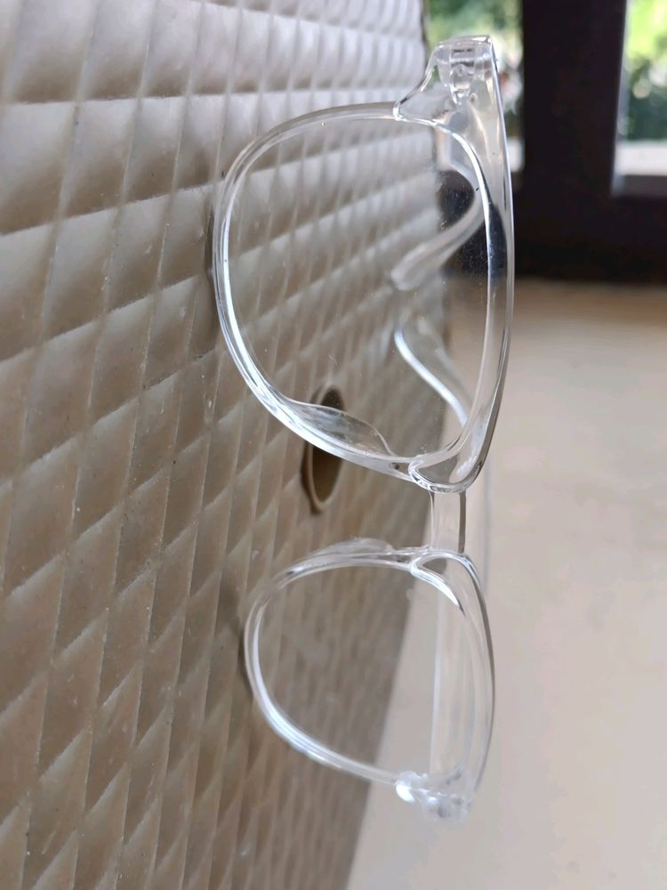 White Transparent Chasma