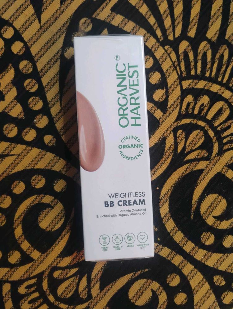 Organic Harvest Weightless BB Cream