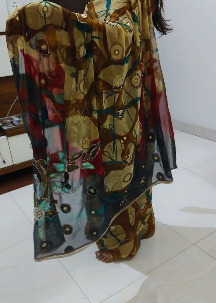 Women Saree With Blouse