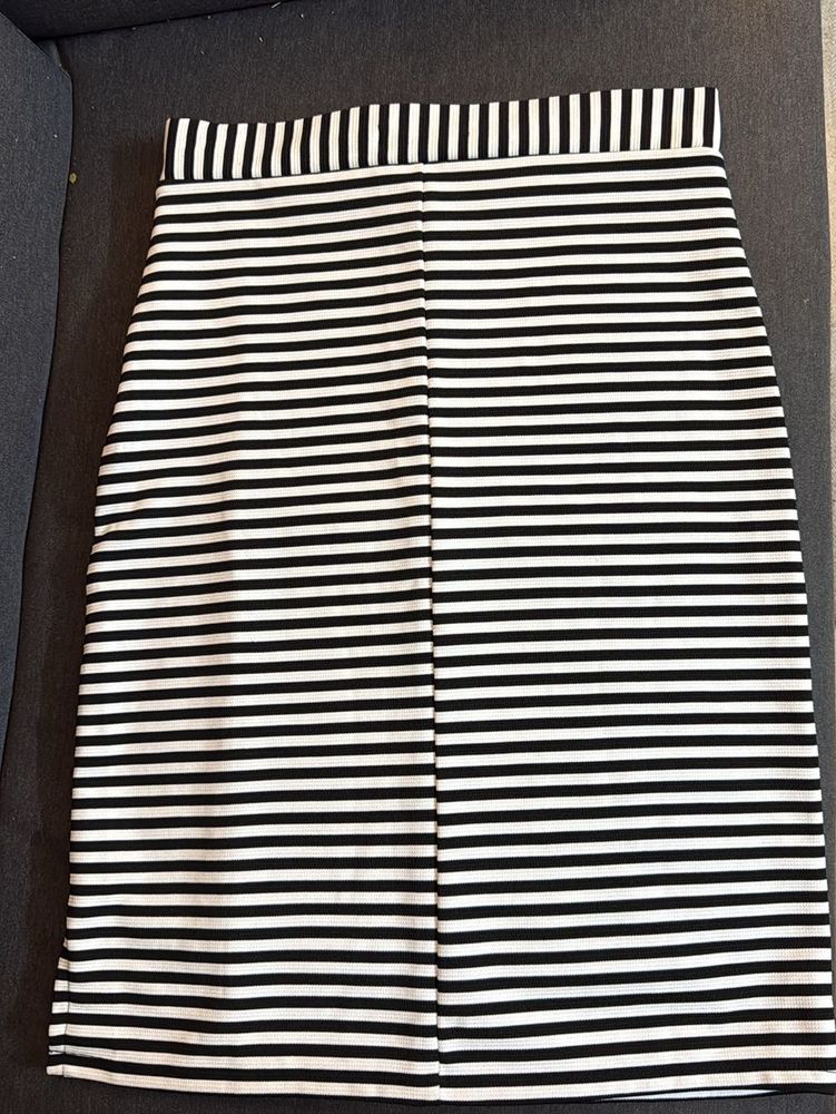 Striped Pencil Skirt