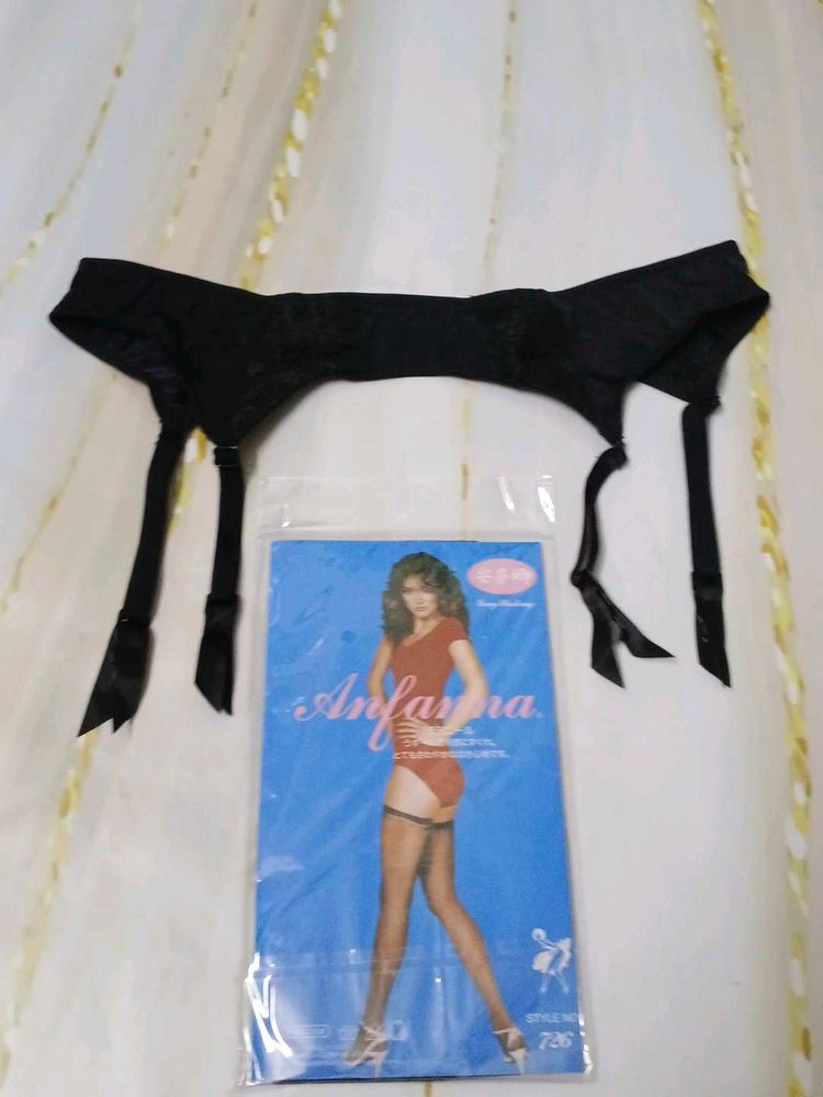 (1029)Vintage Anfarra Garter Belt
