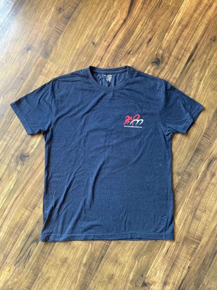 Men’s T-shirt (Size 40)