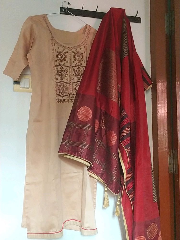 Ladies Suit
