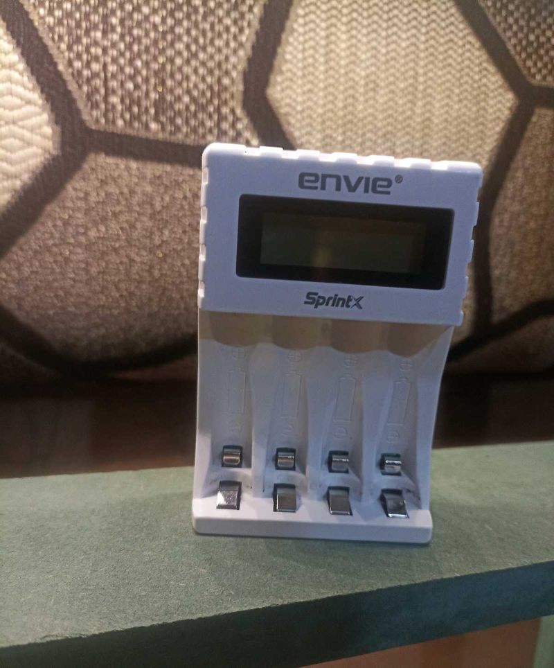 ENVIE Infinite 9V 800 maH Li-ion Rechargeable