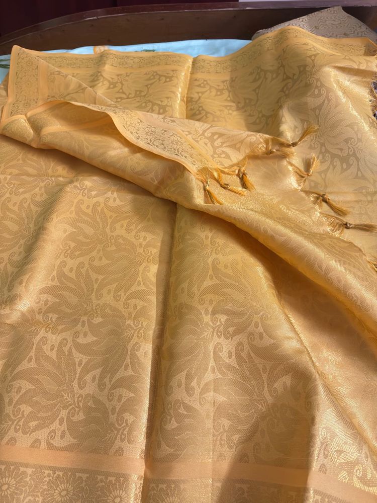 Elegant Yellow ponadai shawl