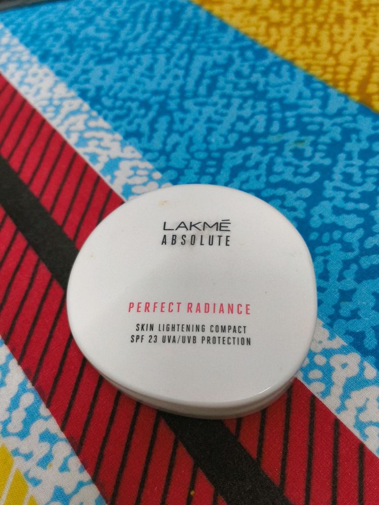 Lakme Absolute Perfect Radiance Compact