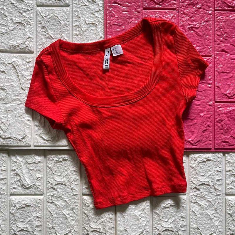 H&amp;M Ribbed Crop Top ❤️