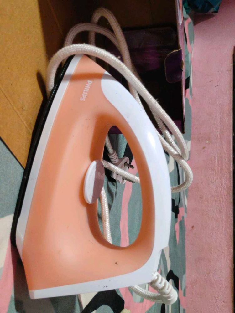 750W Non-stick Soleplate Lite Weight Iron Box