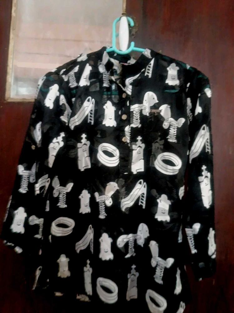 Patterned Black Top