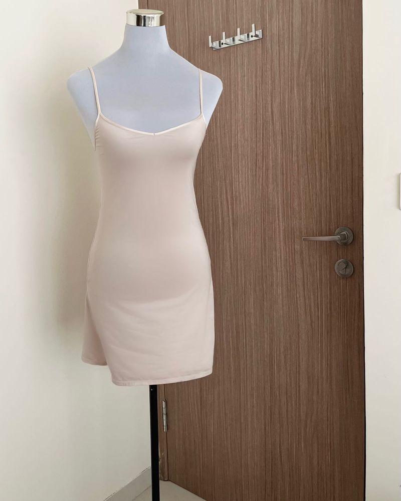 H&amp;M Satin Slip