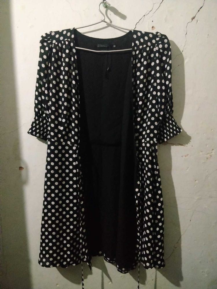 Polkadot White Black Warp Dress 👗