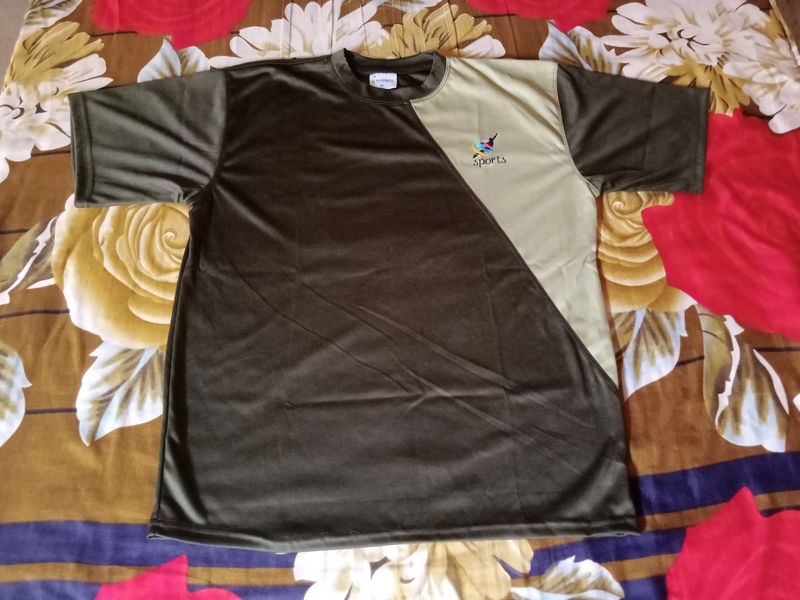 Offer Brand New Tshirt For Men