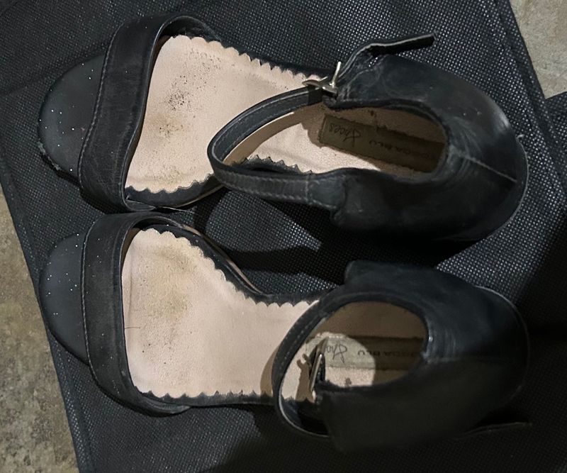 Black Heel
