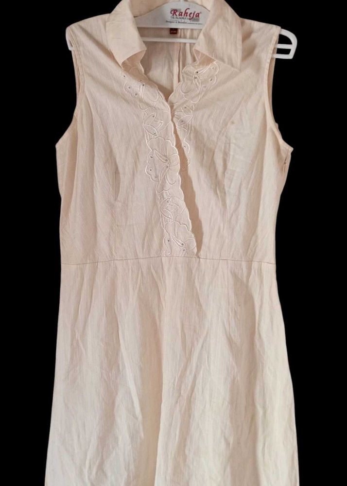 Some Body V-neck with embroidered Stylish Dress