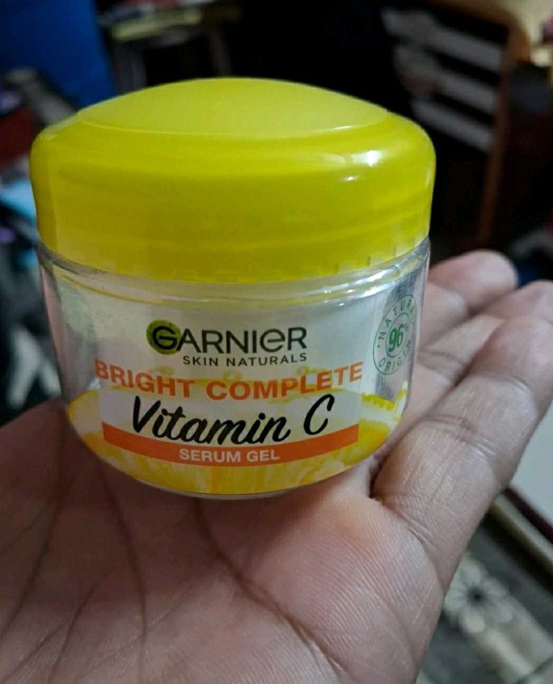 Garnier Vitamin C Serum Gel