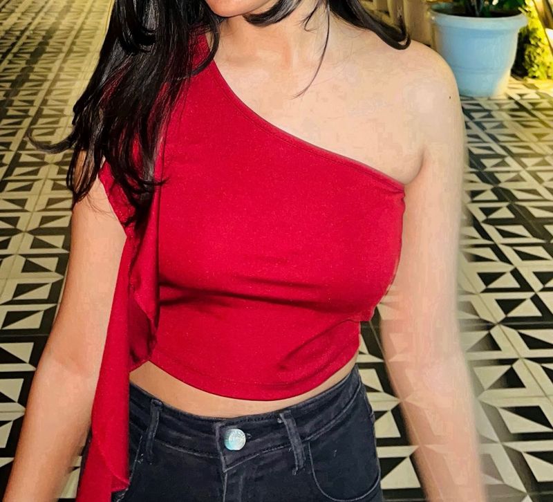 Viral One-Shoulder Frill Top (S)