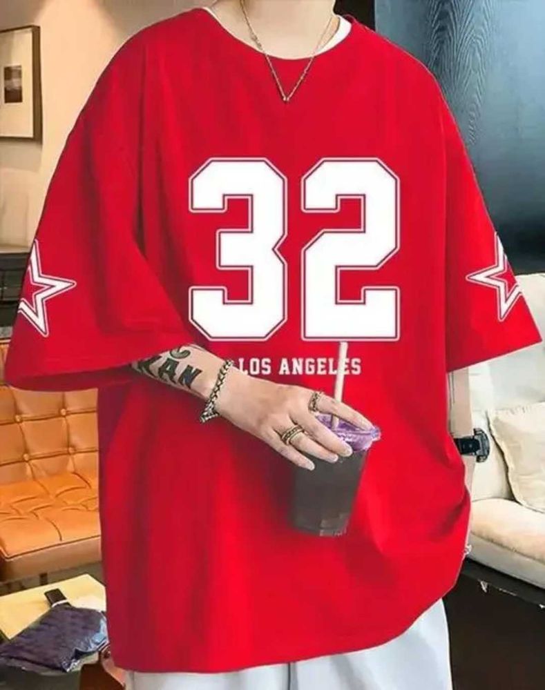 Red &#39;32&#39; Graphic Oversized Tee
