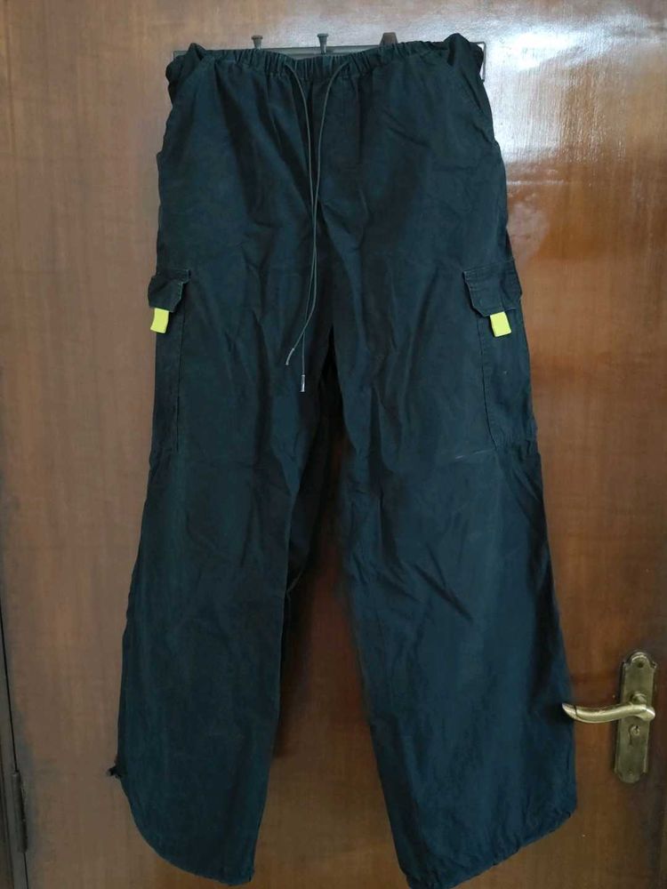 Black parachute Pants