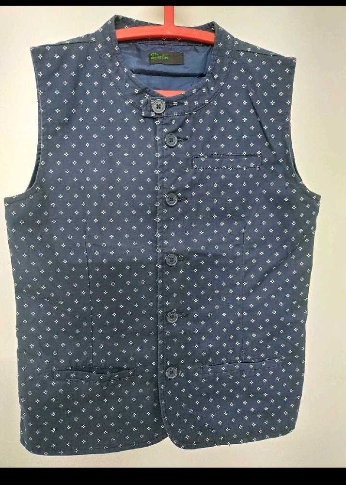 U.C.Benetton Boys Vest Coat Size 8-10yrs