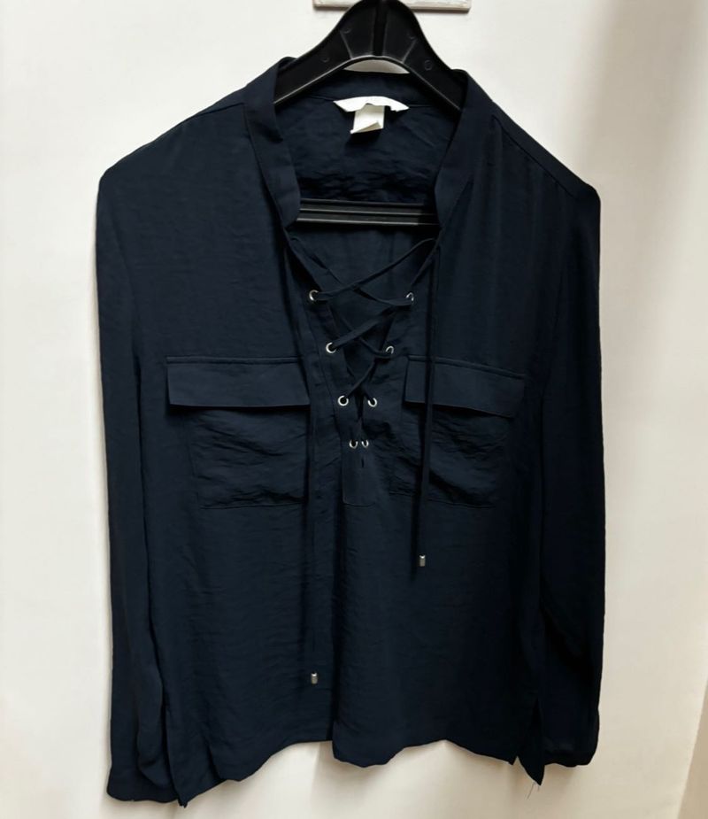 H&amp;M Low Neck Top With Tie Detail