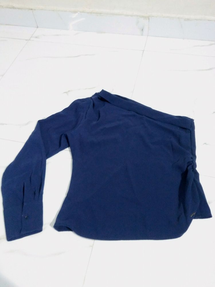 One Shoulder Top