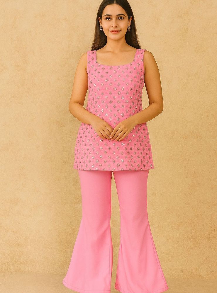 90,Bollywood Inspired Parallel Suit