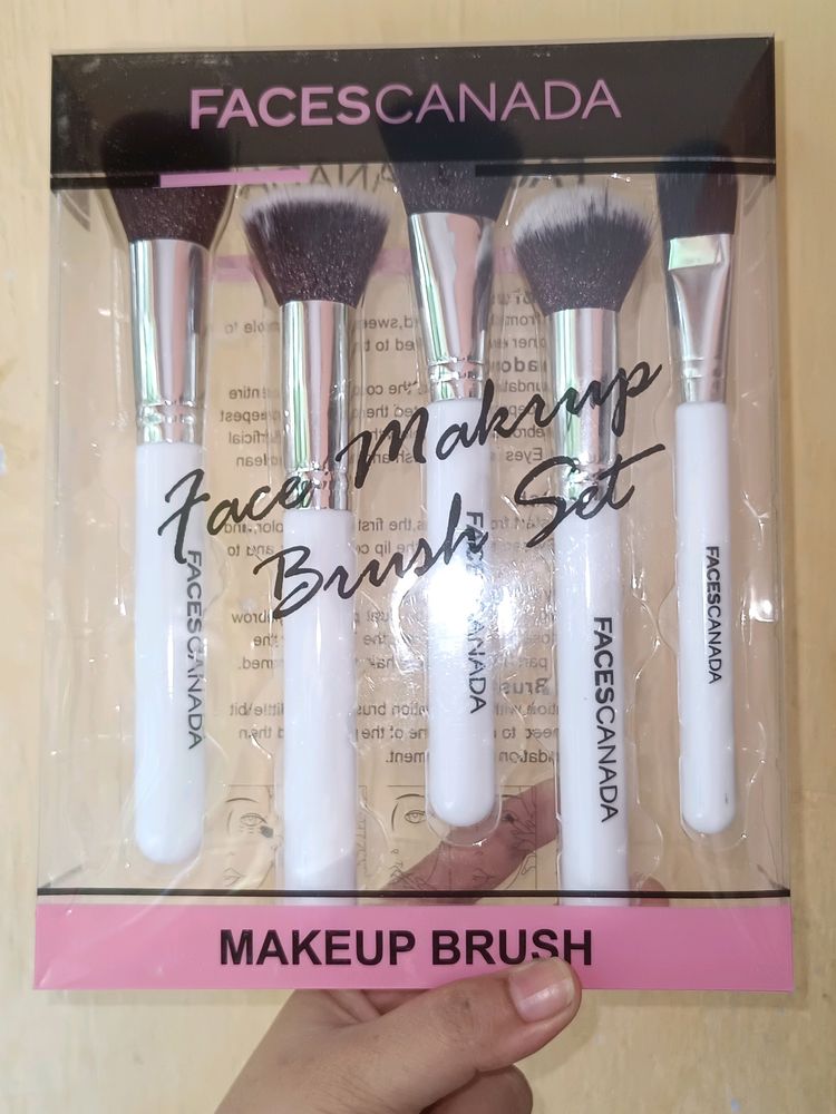 Faces Canada Makeup Brush Set