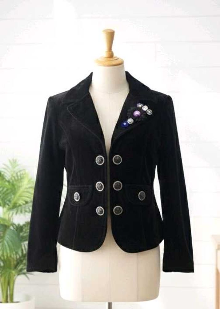Elegant Black Velvet short Blazer